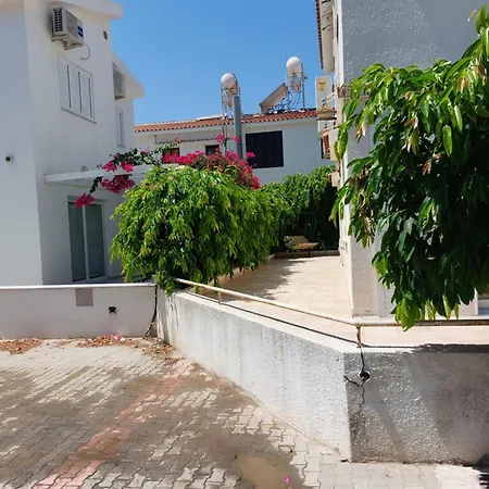 Cyprus Green Bay Beach House Located Behind Thalassa * 普罗塔拉斯