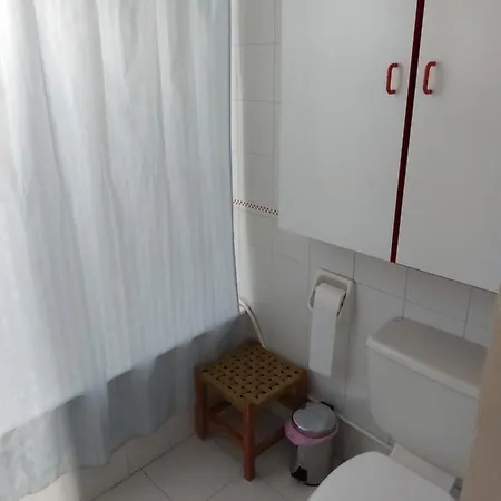 Сasa de vacaciones Cyprus Green Bay Beach House Located Behind Thalassa *